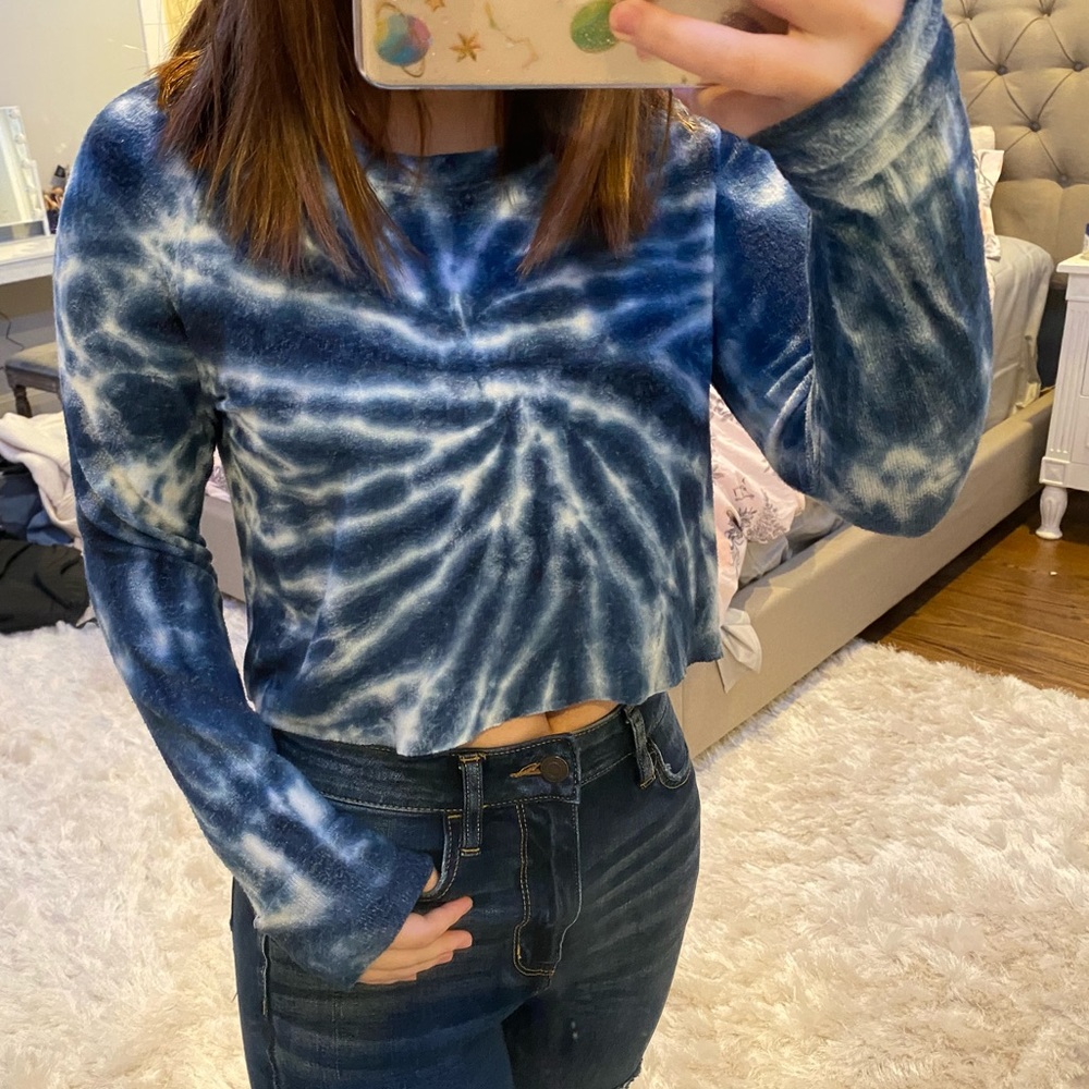 PacSun blue and white tie dye sweater